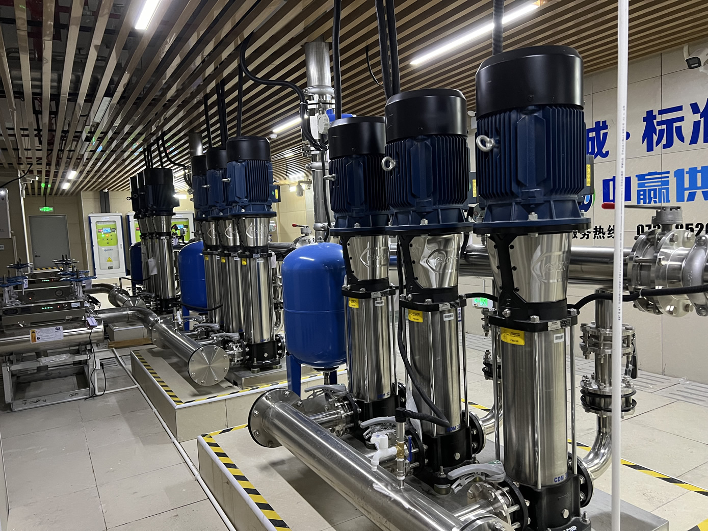 長沙生活變頻供水設(shè)備集成了智能AI物聯(lián)網(wǎng)技術(shù)實現(xiàn)了遠(yuǎn)程監(jiān)控和智能化控制